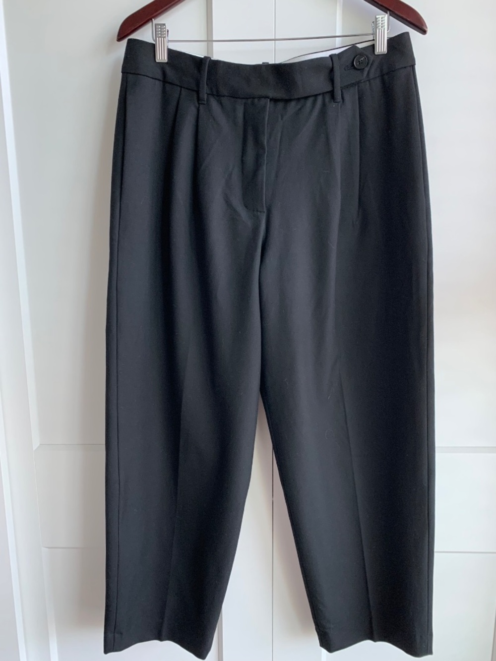 Wilfred Barrel Pant size 12 Cropped in black lined Balloon Style